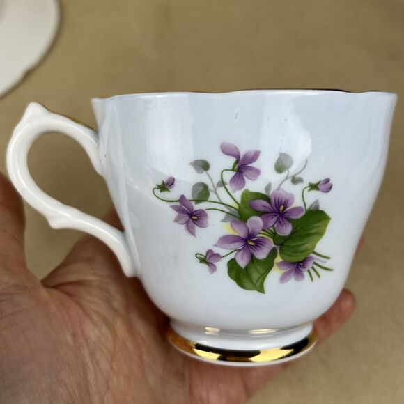 HTF VTG Royal Grafton Fine Bone China “Violets” Teacup Saucer Plate Trio England - Picture 7 of 14